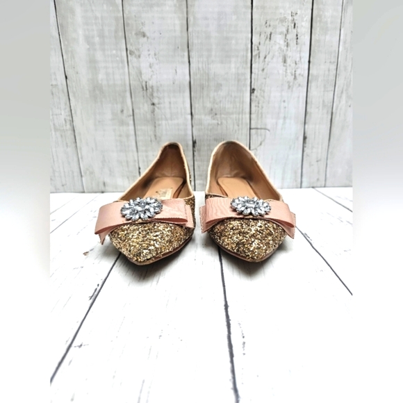 Crown & Ivy Gold Shimmery Sequins Flats W/ Low Heel & Rhinestone Bow Detail 7.5M - Picture 6 of 16